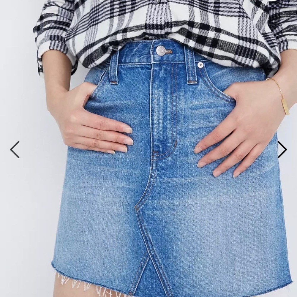 Madewell Rigid Denim A-Line Mini Skirt in Leandra Wash Size 25